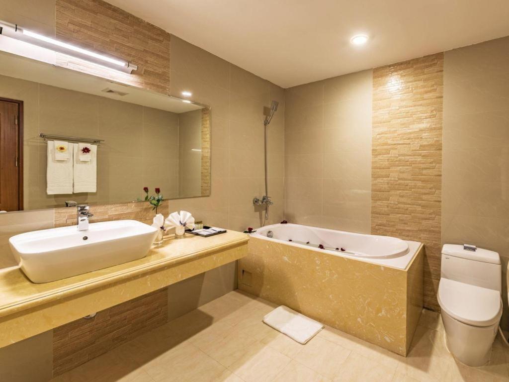 Lam Giang Hotel Винь Экстерьер фото