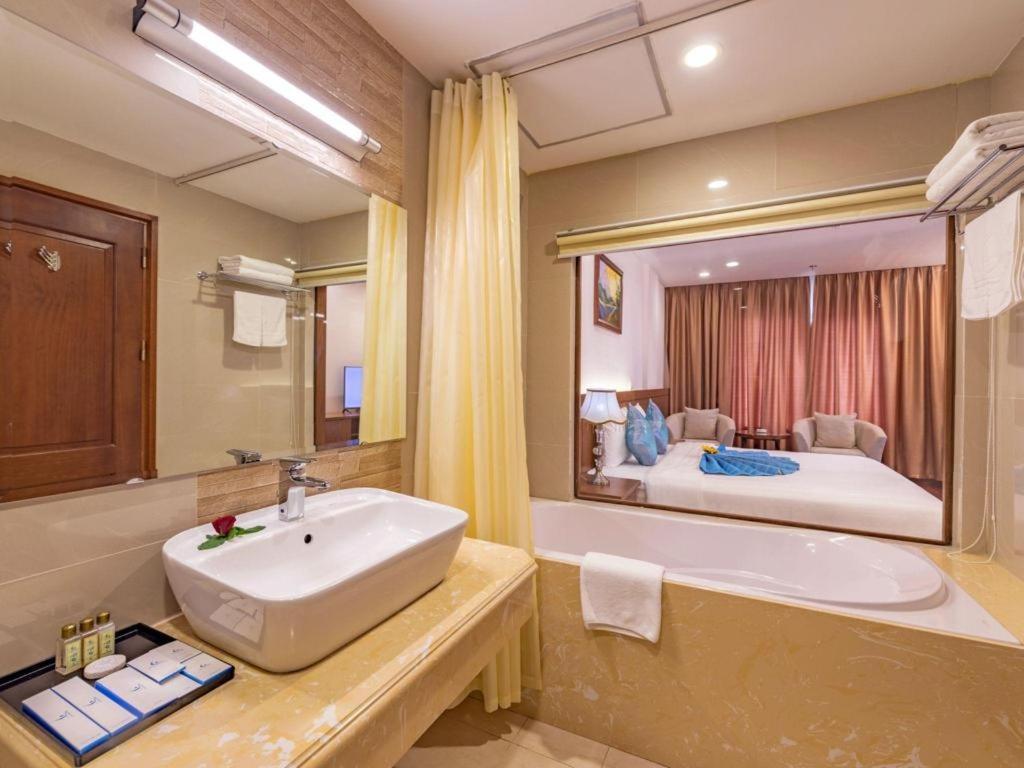 Lam Giang Hotel Винь Экстерьер фото