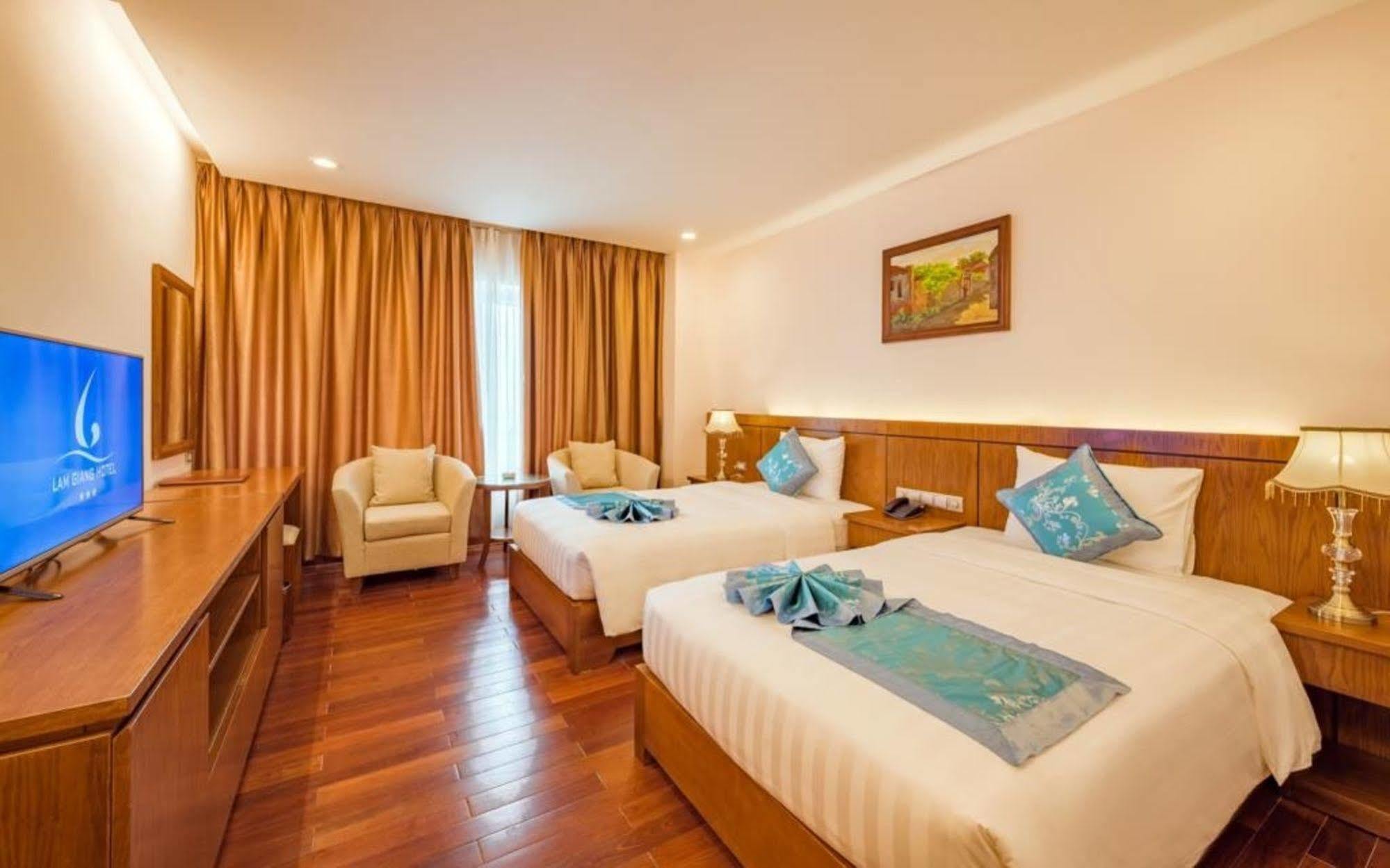 Lam Giang Hotel Винь Экстерьер фото