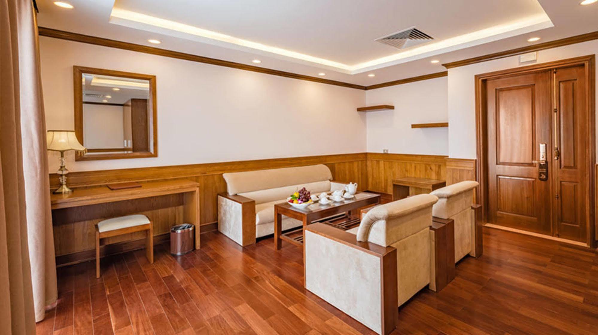 Lam Giang Hotel Винь Экстерьер фото